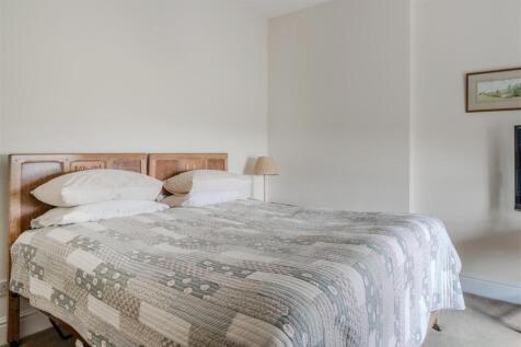Bedroom1-2.jpg