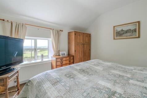 Bedroom1-3.jpg