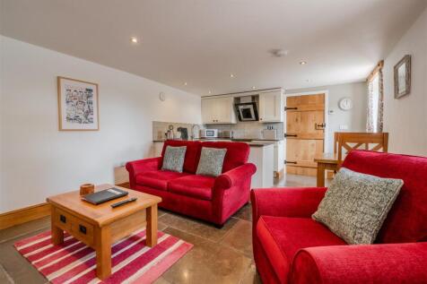 Holiday Let 2-7.jpg