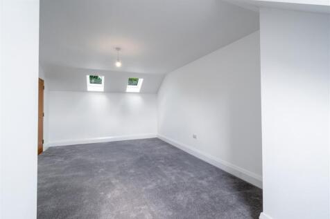 Bedroom 1-2.jpg