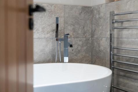 Bathrooms-3.jpg