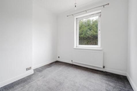 Bedroom2-2.jpg