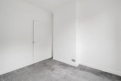 Bedroom2-3.jpg