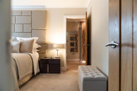 Bedroom1-8.jpg