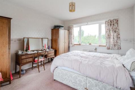 Bedroom1.jpg