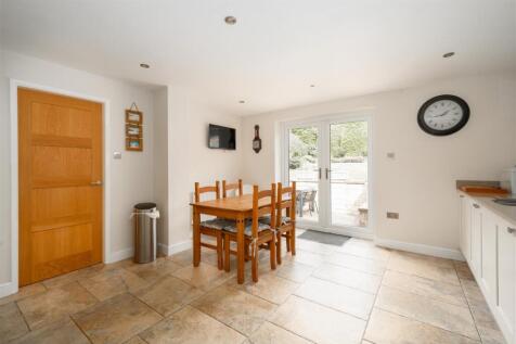 Kitchen-5.jpg