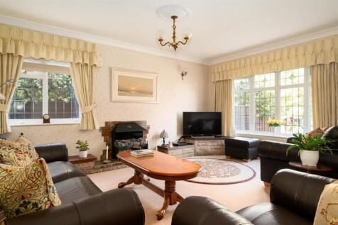 Living Room.jpg