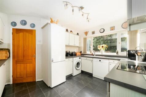 Kitchen-4.jpg