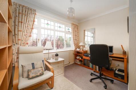 Bedroom1.jpg