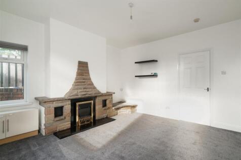 Living Room-2.jpg