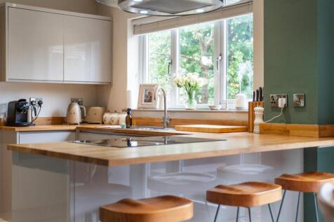 Kitchen-8.jpg