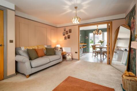 Living Room-2.jpg