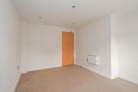 Bedroom1-3.jpg