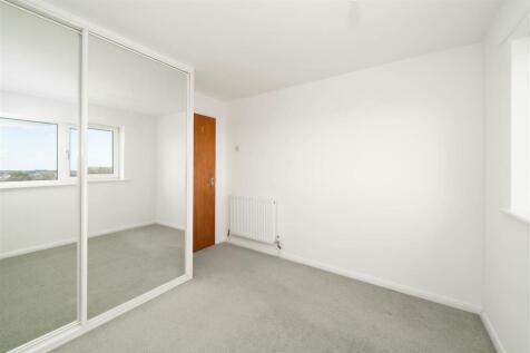 Bedroom3-3.jpg