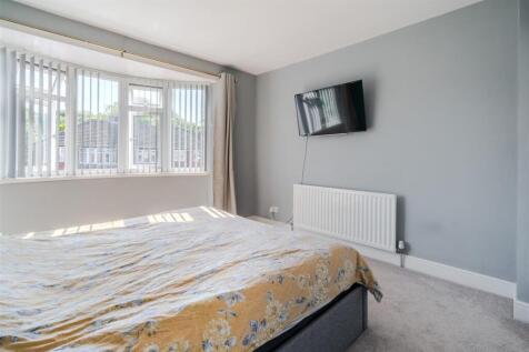 Bedroom1.jpg