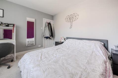 Bedroom2-2.jpg