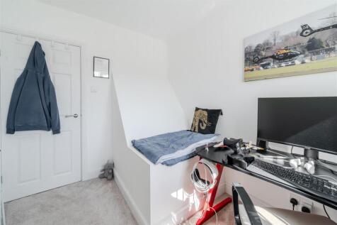 Bedroom3-2.jpg