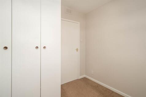 Bedroom2-2.jpg