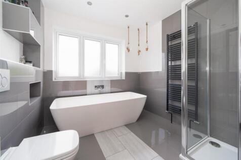 Bathroom-3.jpg