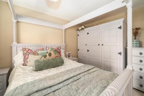 Bedroom4.jpg