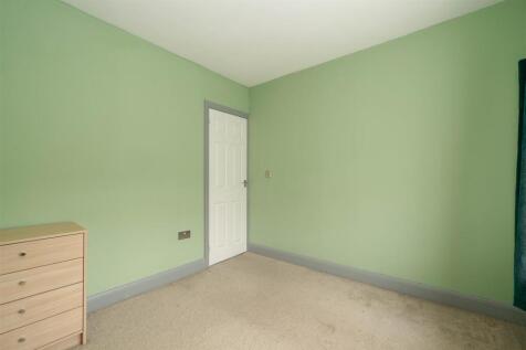 Bedroom3-3.jpg