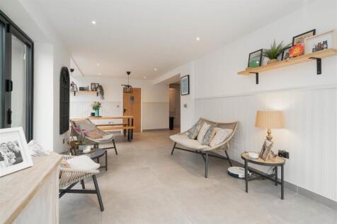 Open Plan Living_-2.jpg