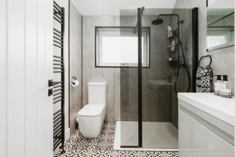 Bathroom-2.jpg