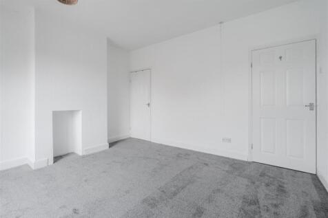 Bedroom2-2.jpg