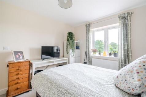 Bedroom1-2.jpg