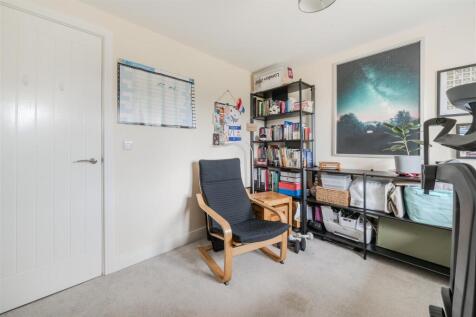 Bedroom3-2.jpg