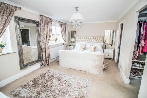 Master Bedroom Pic 2.