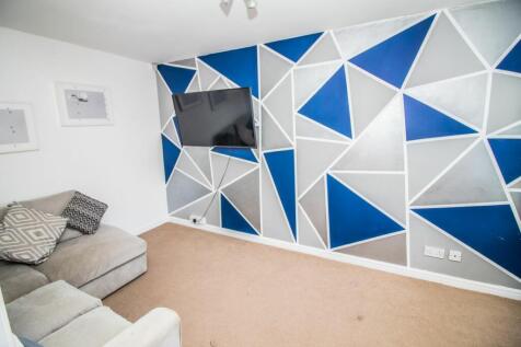 Bedroom 5 / Office.