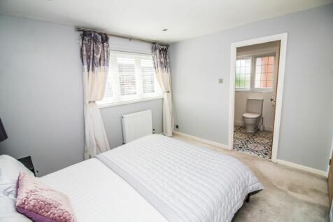 Master Bedroom Pic 2. 