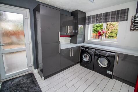 Kitchen Pic 2. 