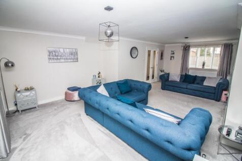 Lounge Pic 3.