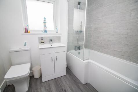 Family Bathroom. 