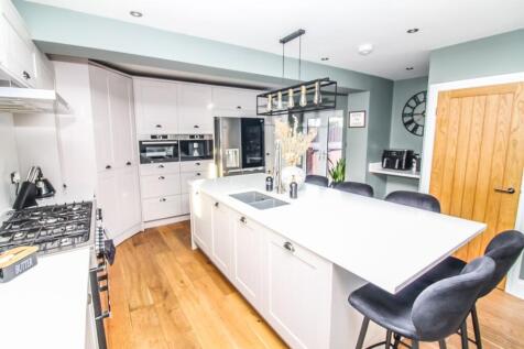 Kitchen Pic 3.