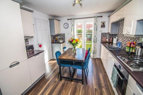 Kitchen Pic 2.