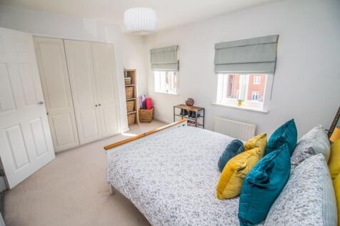 Bedroom One Pic 2.
