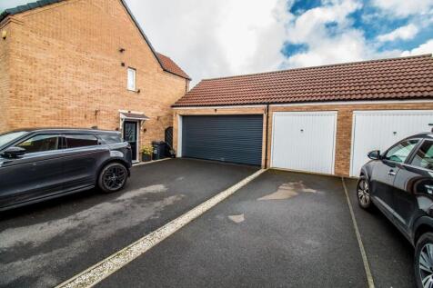 Garage. 