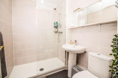 Shower room. 