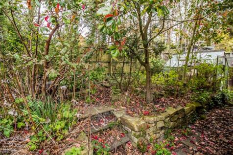 Rear Garden Pic 2.