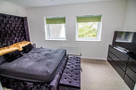 Bedroom One Pic 2.