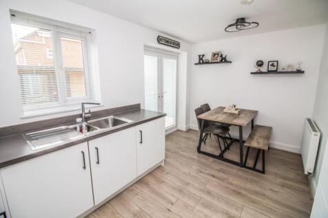 Kitchen/Dining. 
