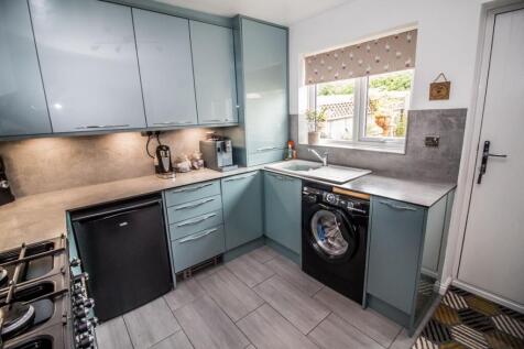 Kitchen Pic 2.
