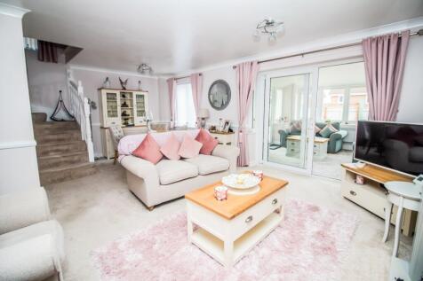 Lounge Pic 2.