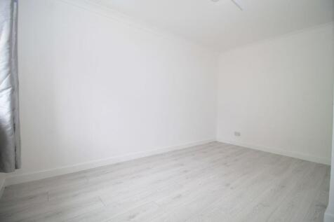 Bedroom one pic 2
