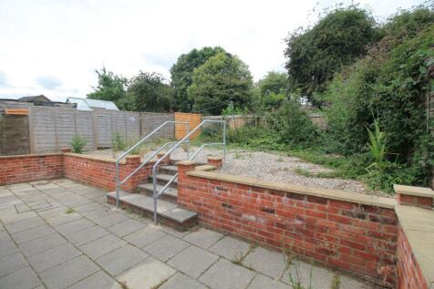 Rear garden picture 2