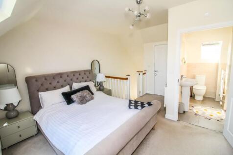 Master Bedroom Pic 3. 