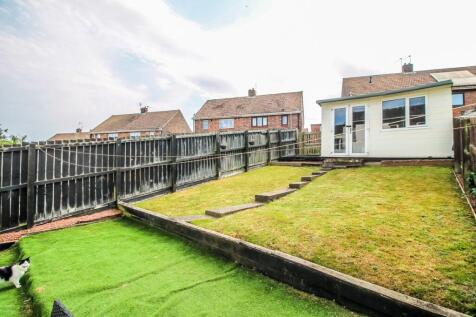 Rear Garden Pic 2.